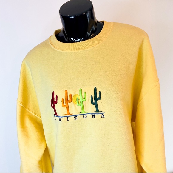 Vintage Sweaters - VINTAGE 90s Embroidered Arizona Butter Yellow Jerzee Sweatshirt Size Large